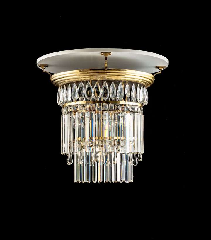 IMPOSING CEILING LAMP